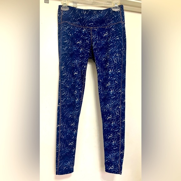 Athleta Zebra Chaturanga™ Tight - size S - blue/gray - Picture 2 of 10